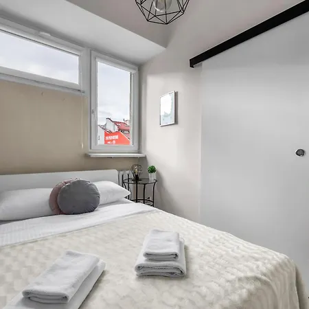 Apartment Zelazna Cozy Nest By Bookinghost *