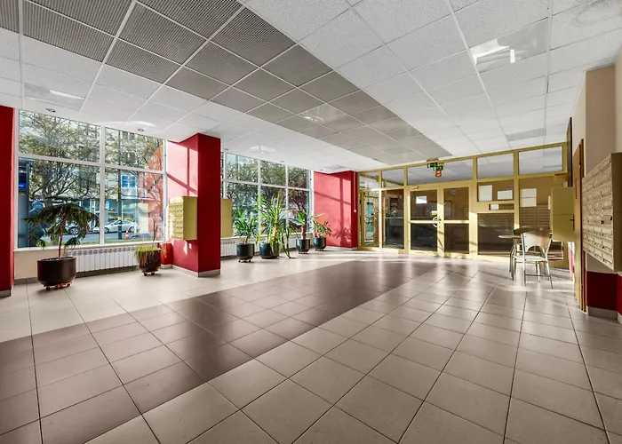 Zelazna Cozy Nest By Bookinghost